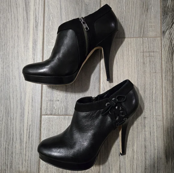 Coach Beatrice low ankle bootie heels,  size 8.5 women's - Picture 11 of 15